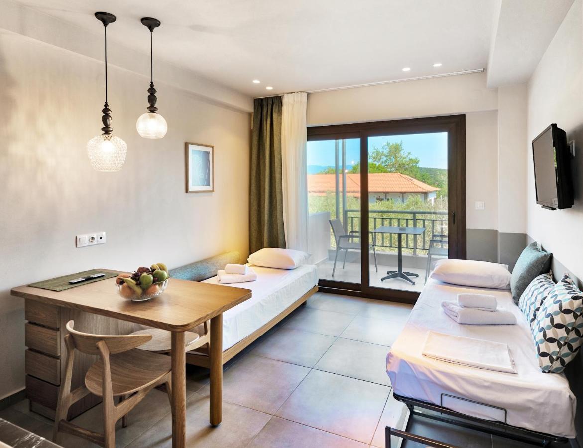 Dionysus Apartments & Suites Ierissós Eksteriør bilde