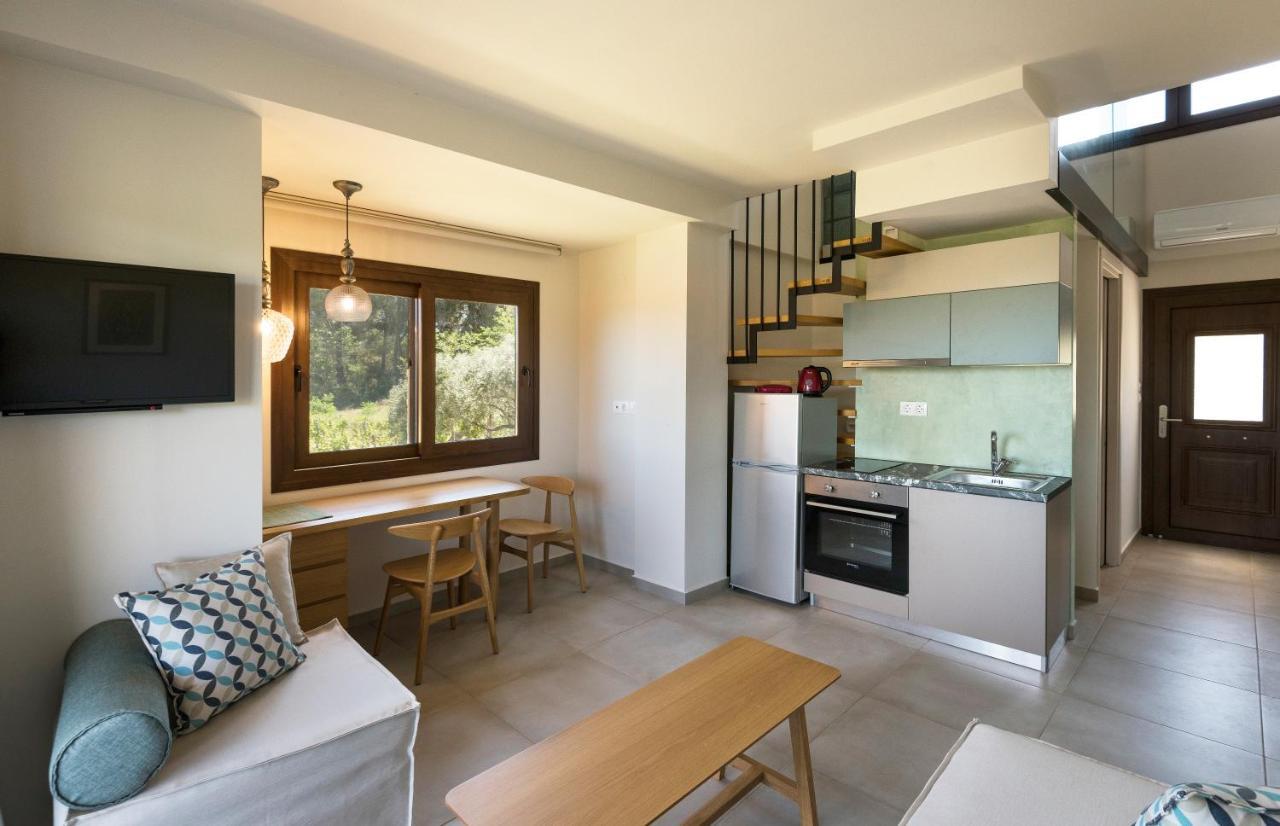 Dionysus Apartments & Suites Ierissós Eksteriør bilde