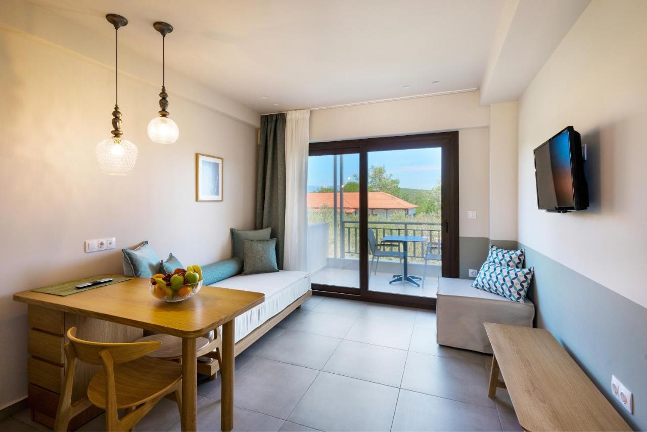 Dionysus Apartments & Suites Ierissós Eksteriør bilde