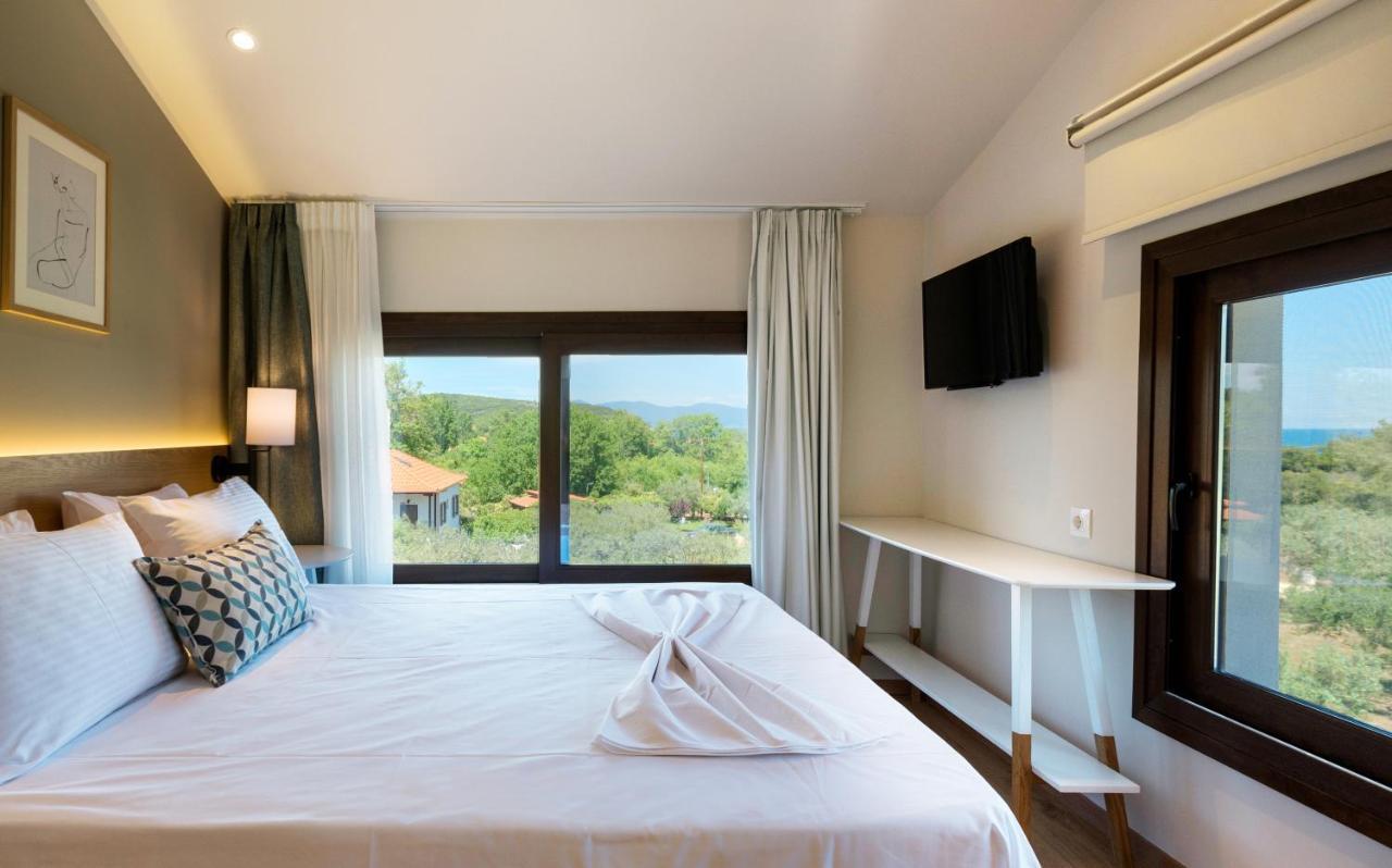 Dionysus Apartments & Suites Ierissós Eksteriør bilde