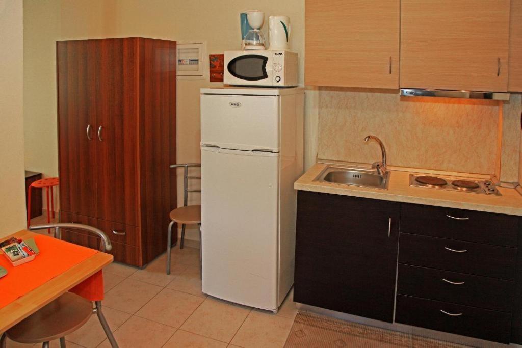 Dionysus Apartments & Suites Ierissós Eksteriør bilde